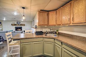 Beckley Studio w/ Hot Tub, 4 Mi to WVU Tech!