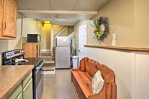 Beckley Studio w/ Hot Tub, 4 Mi to WVU Tech!