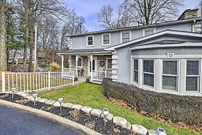 Beckley Studio w/ Hot Tub, 4 Mi to WVU Tech!