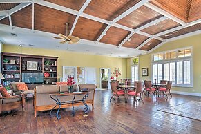 Resort Perks: Upscale Condo in North Myrtle Beach