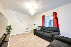 Charming Long Island Home w/ Fenced Yard!