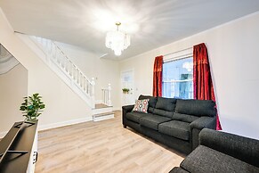 Charming Long Island Home w/ Fenced Yard!