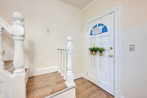 Charming Long Island Home w/ Fenced Yard!