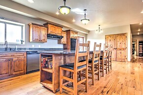 Rustic Bryce Canyon Home w/ Deck on Sevier River!