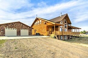 Rustic Bryce Canyon Home w/ Deck on Sevier River!
