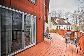 Golf, Ski + Fish: Cabin w/ Deck in Tobyhanna!