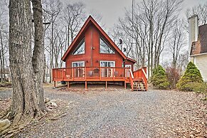 Golf, Ski + Fish: Cabin w/ Deck in Tobyhanna!