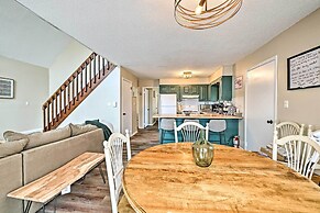 Golf, Ski + Fish: Cabin w/ Deck in Tobyhanna!