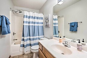 Altoona Home 11 Mi to Downtown Des Moines