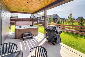 Stylish Montana Vacation Rental w/ Private Hot Tub