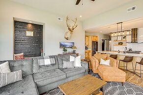 Stylish Montana Vacation Rental w/ Private Hot Tub