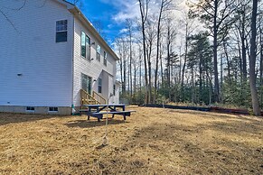 Riverside House w/ Kayaks, Piano & Fireplace