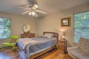 8 Mi to Lake Ray Hubbard: Creekside Garland Home