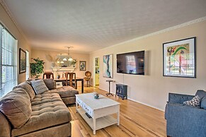 8 Mi to Lake Ray Hubbard: Creekside Garland Home