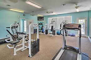 Bright Gulf Shores Condo w/ Pool: 5 Mi to Beach!