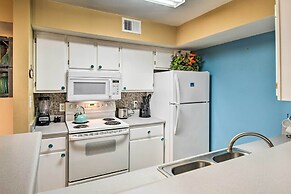 Bright Gulf Shores Condo w/ Pool: 5 Mi to Beach!