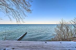 Lakefront Lexington Escape: Steps to Beach!