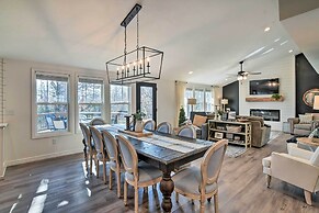 'the Retreat on Reno' Home w/ Hot Tub + Deck!