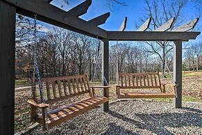 'the Retreat on Reno' Home w/ Hot Tub + Deck!