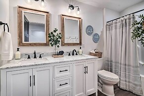 'the Retreat on Reno' Home w/ Hot Tub + Deck!