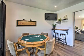 'the Retreat on Reno' Home w/ Hot Tub + Deck!