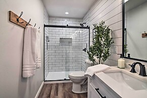 'the Retreat on Reno' Home w/ Hot Tub + Deck!
