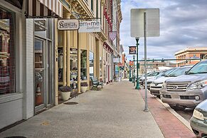 Chic Main Street Retreat < 7 Mi to KY Horse Park!