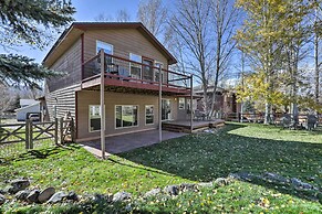 Cozy Carbondale Escape w/ Deck & Grill!