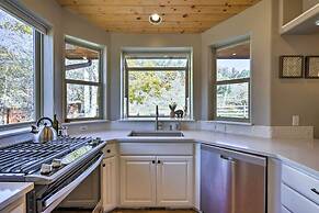 Cozy Carbondale Escape w/ Deck & Grill!