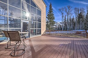 Ski-in/ski-out Brian Head Condo w/ Pool Access!