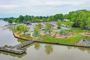 North Carolina Retreat - Deck, Grills & Lake Views
