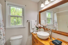 North Carolina Retreat - Deck, Grills & Lake Views