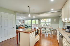 North Carolina Retreat - Deck, Grills & Lake Views