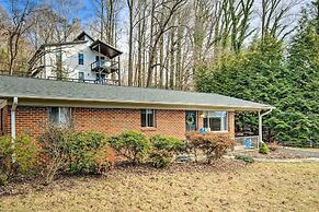 Arden Bungalow w/ Fire Pit: Near Lake Julian Park