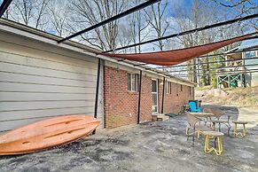 Arden Bungalow w/ Fire Pit: Near Lake Julian Park