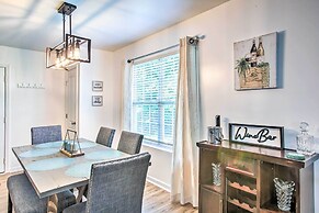 Charming Springfield Escape w/ Furnished Deck