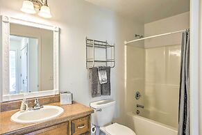 Charming Springfield Escape w/ Furnished Deck