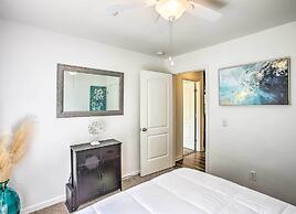 Charming Springfield Escape w/ Furnished Deck