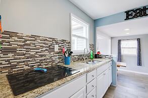 Dock & Furnished Deck: Lakefront Gravois Mills Gem