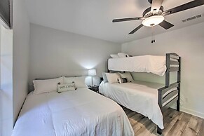 Luxe Lakehouse w/ Sunset Views on Lake Palestine!