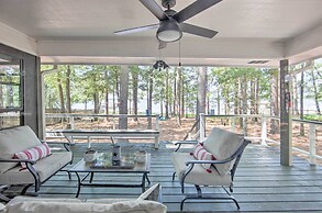 Luxe Lakehouse w/ Sunset Views on Lake Palestine!