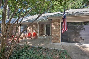 Luxe Lakehouse w/ Sunset Views on Lake Palestine!