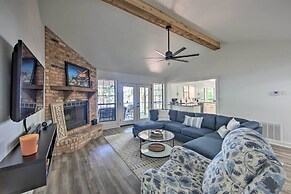 Luxe Lakehouse w/ Sunset Views on Lake Palestine!