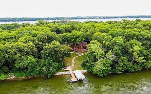 Lakefront Cabin Retreat, 2-acre Lot w/ Deck!