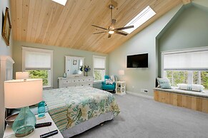 Oceanfront Prospect Harbor House w/ Deck, View