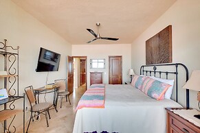 Resort Condo w/ Pool Access & Pacific Ocean Views!