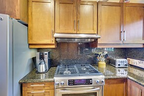 Resort Condo w/ Pool Access & Pacific Ocean Views!
