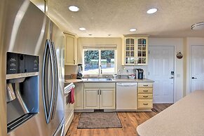 House w/ Private Deck on the Rock Creek Reservoir!