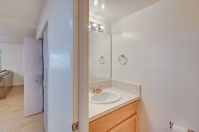 Convenient Bakersfield Townhome With Patio!