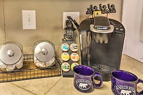 Pet-friendly Condo: Walk to Beech Mtn Resort!